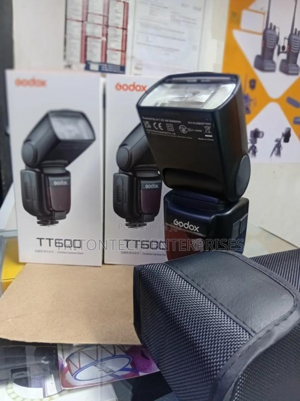Godox TT600: High-End Performance on a Low Budget