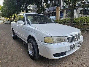 Nissan Sunny 2003 White