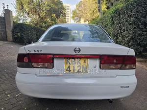Nissan Sunny 2003 White