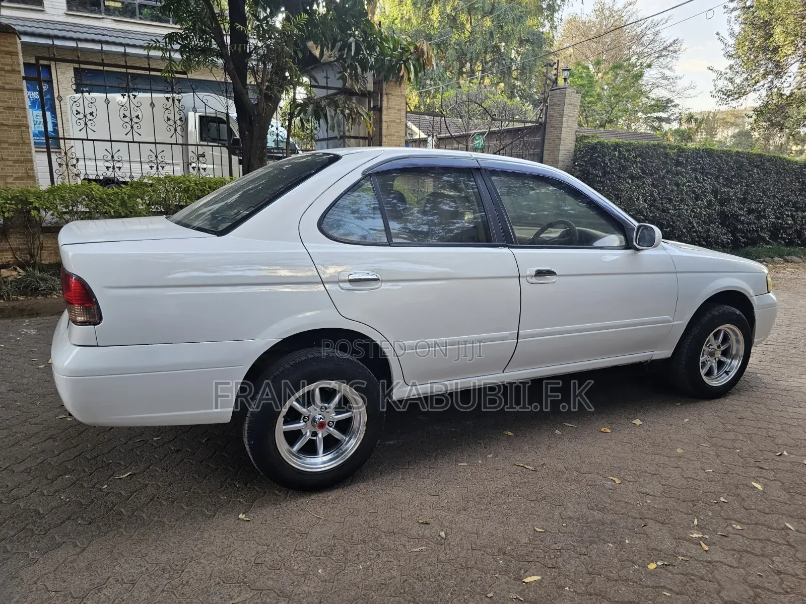 Nissan Sunny 2003 White