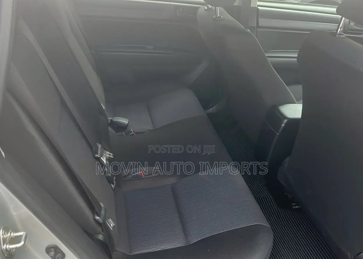 Toyota Corolla Fielder 2019 Silver