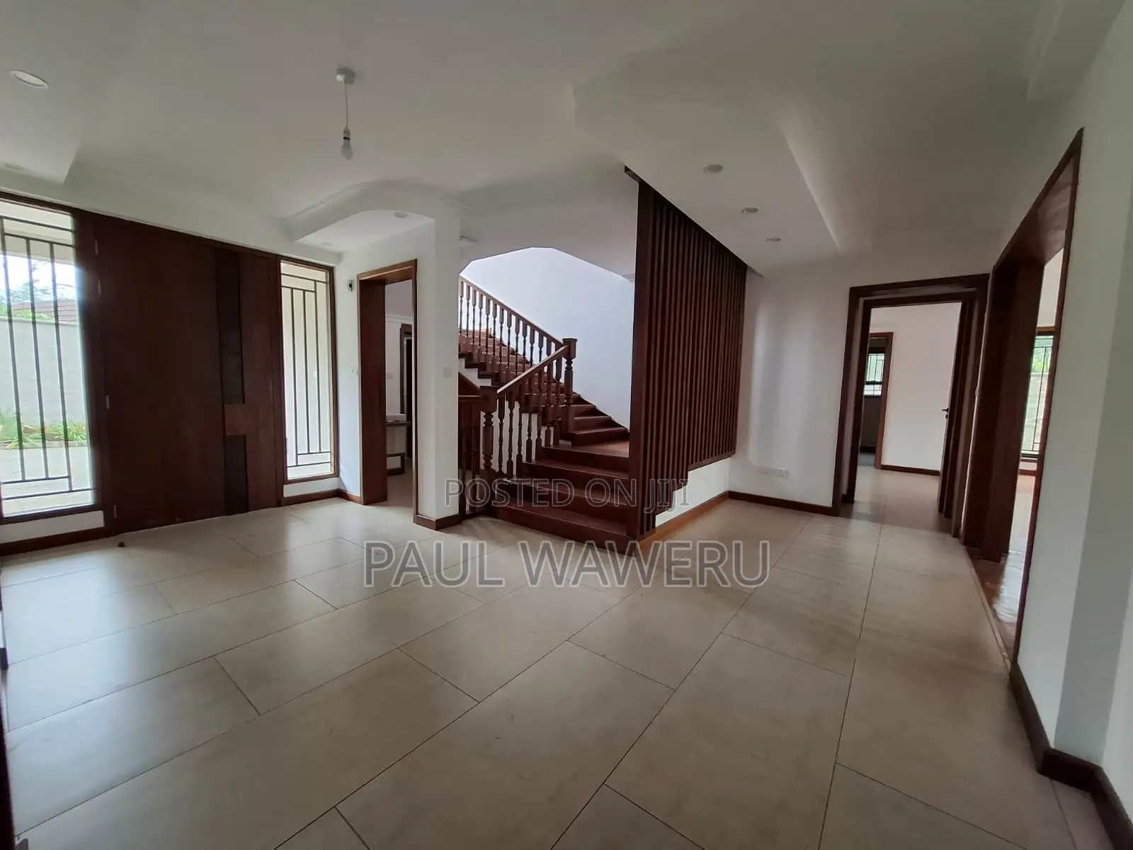 6bdrm Townhouse/Terrace in Maziwa for sale