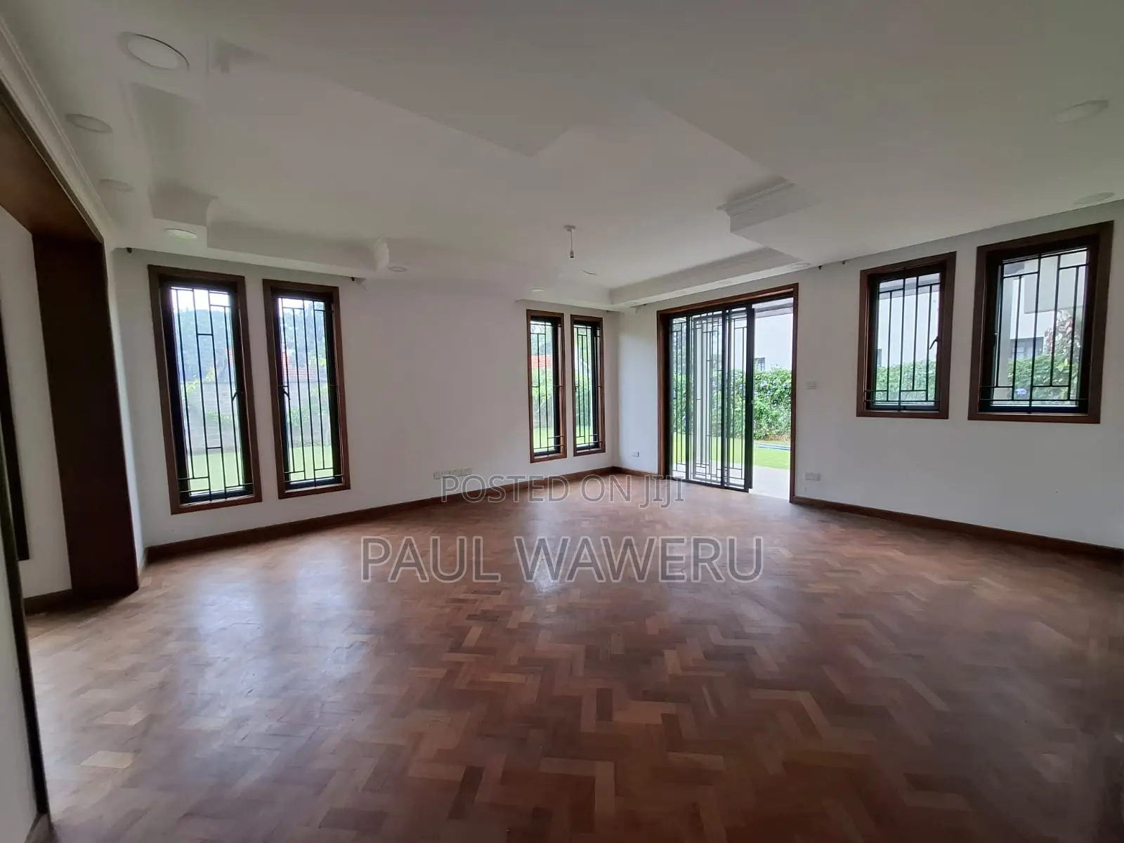 6bdrm Townhouse/Terrace in Maziwa for sale