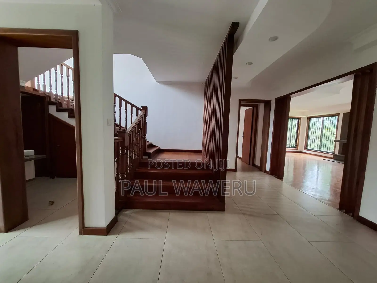 6bdrm Townhouse/Terrace in Maziwa for sale