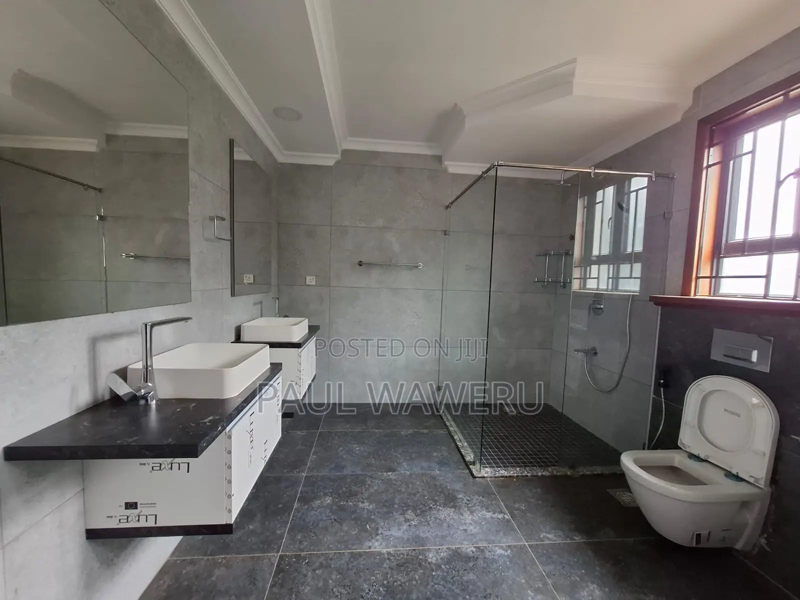 6bdrm Townhouse/Terrace in Maziwa for sale