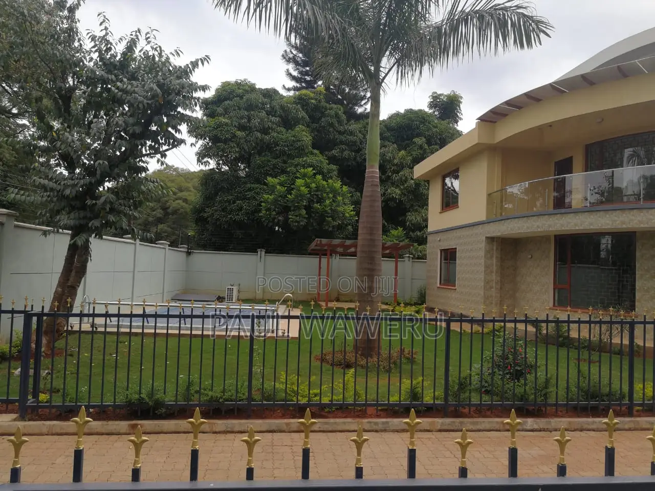 5bdrm Townhouse/Terrace in Maziwa for sale