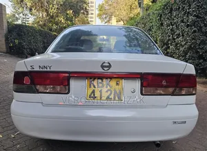 Nissan FB15 2003 White