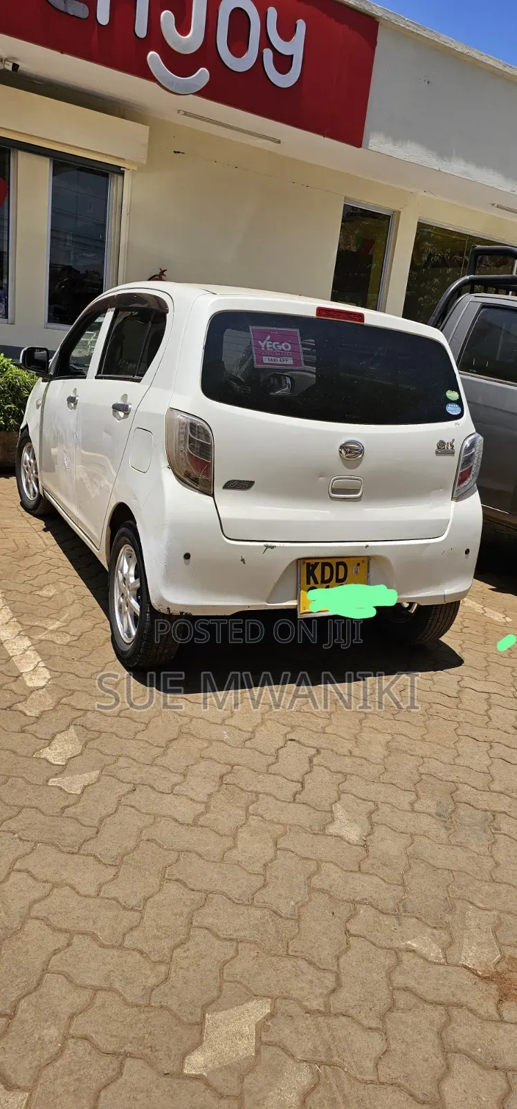Daihatsu Mira 2014 White