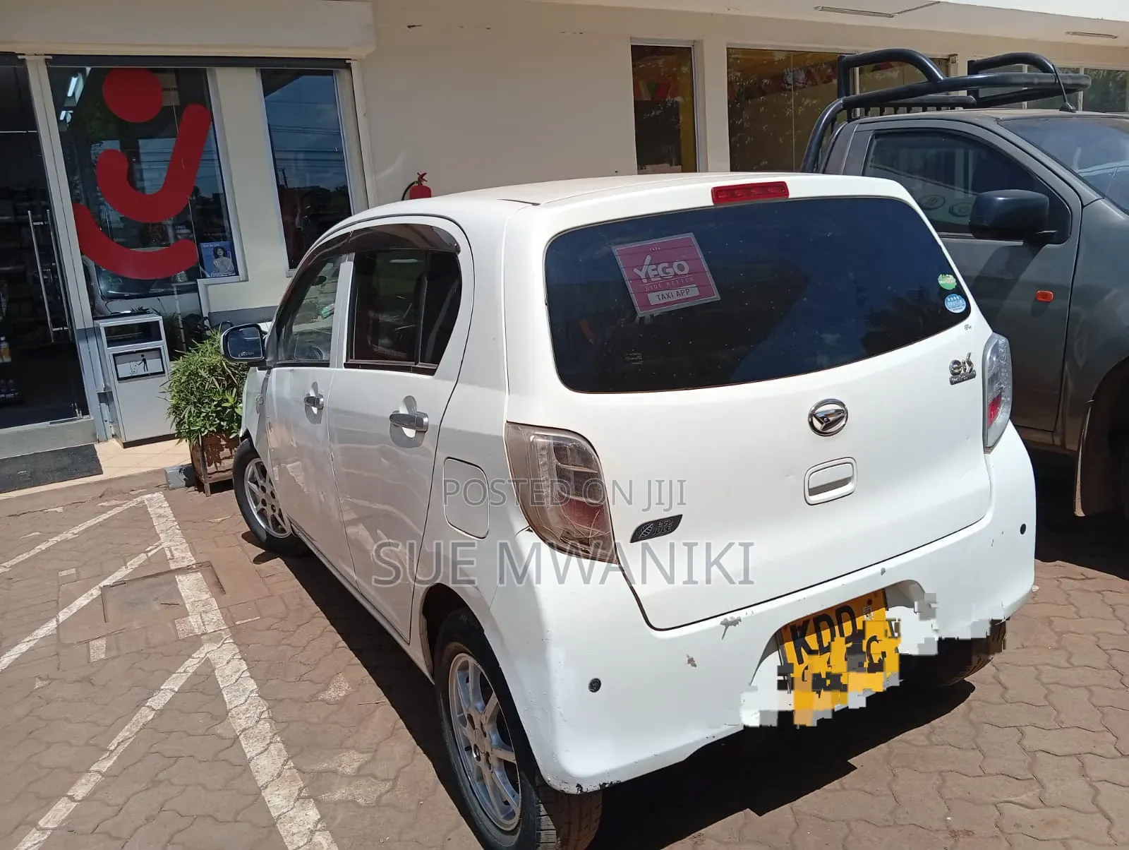 Daihatsu Mira 2014 White