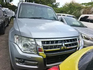 Mitsubishi Pajero V80 3.2 DI-D 2020 Silver