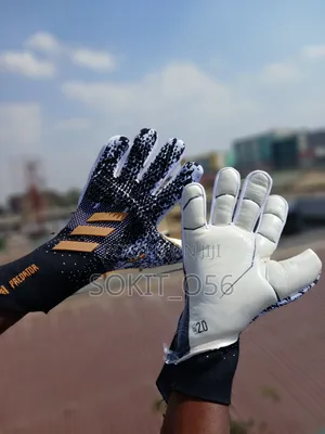 Goalkeeper Glooves