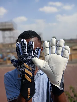 Goalkeeper Glooves