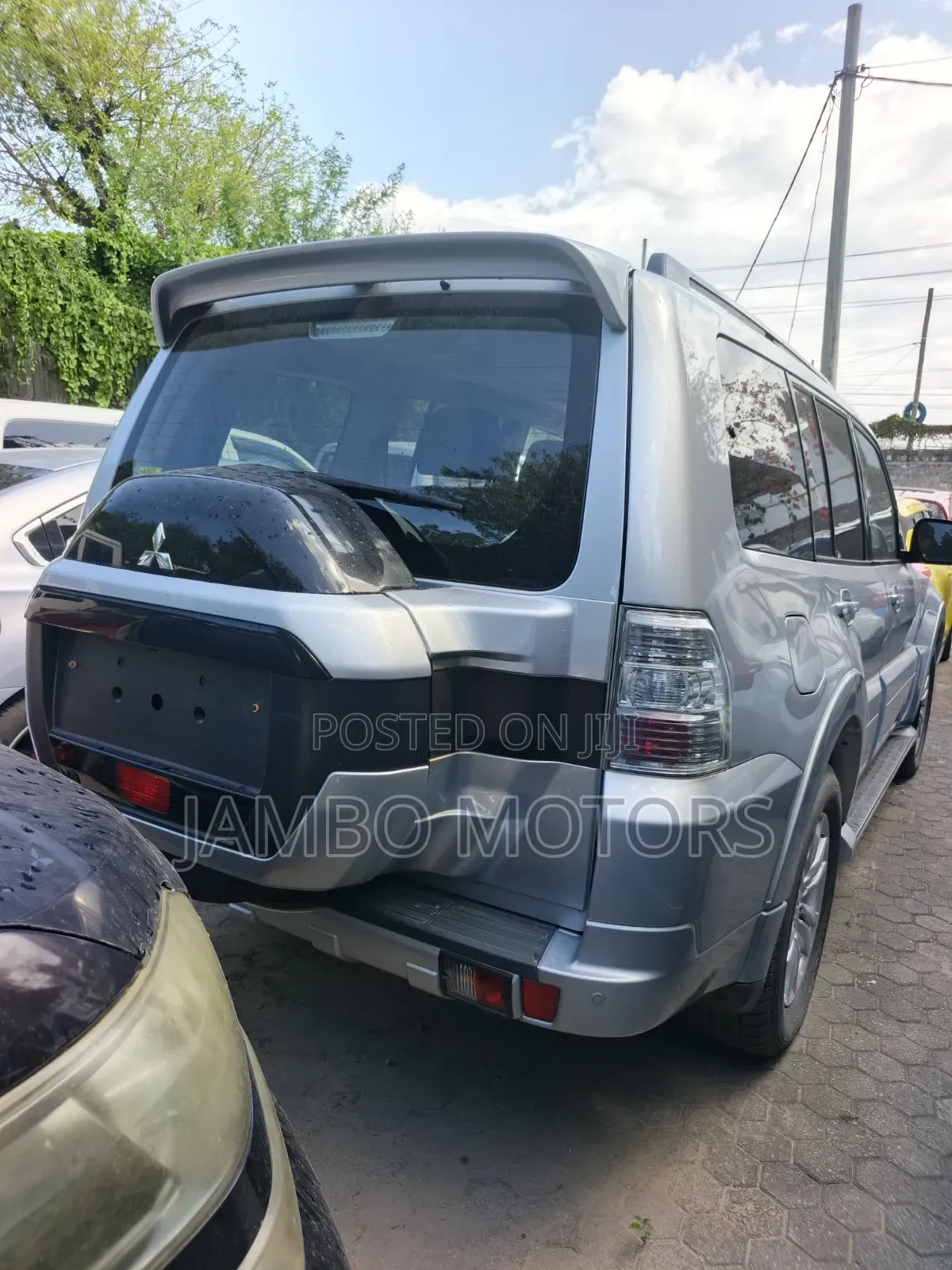 Mitsubishi Pajero V80 3.2 DI-D 2020 Silver