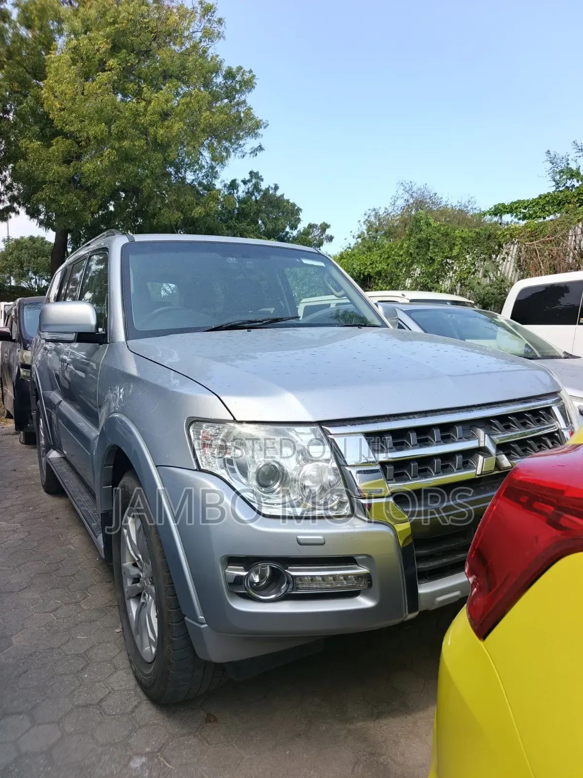 Mitsubishi Pajero V80 3.2 DI-D 2020 Silver