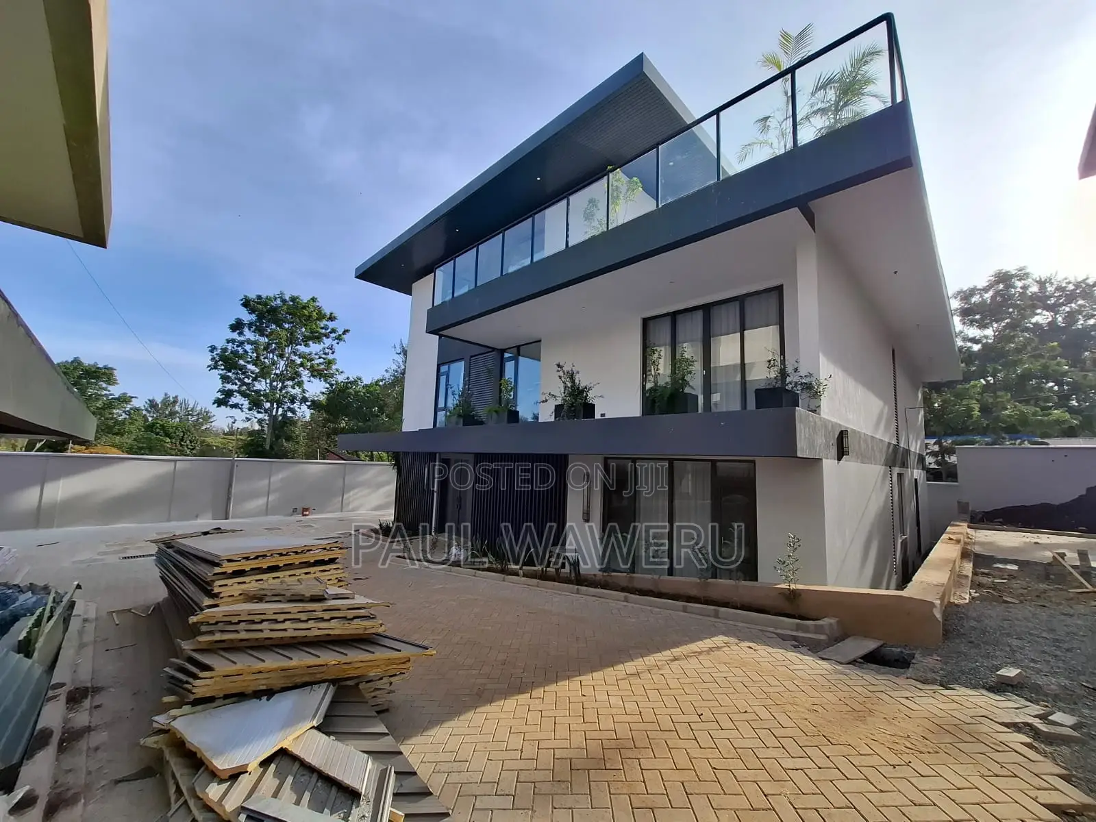 6bdrm Villa in Maziwa for sale