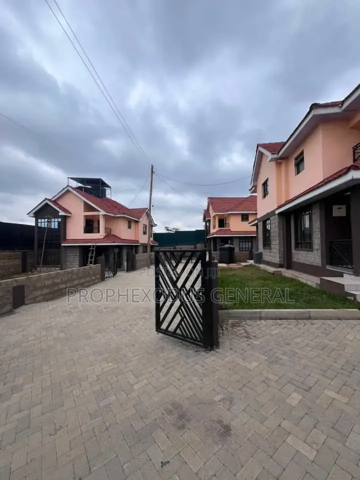 4bdrm Maisonette in Rimpa for sale