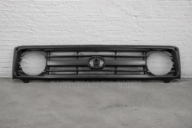 Front Grille Toyota Land Cruiser FJ75 1996 - 2020