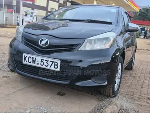 Toyota Vitz 2013 Black
