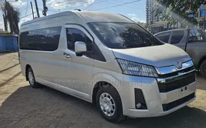 Toyota HiAce 2020 Silver