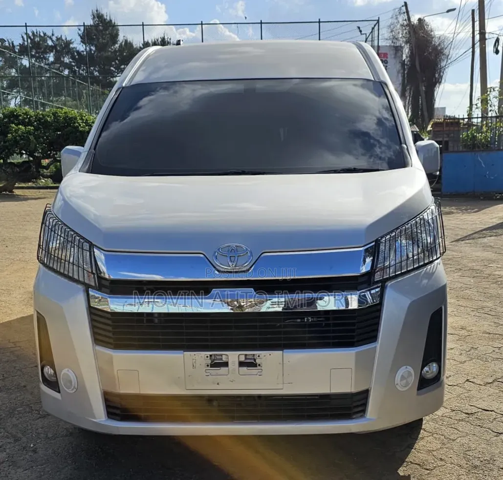 Toyota HiAce 2020 Silver