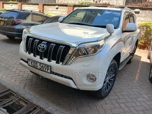 Toyota Land Cruiser 2019 White