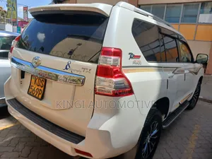 Toyota Land Cruiser 2019 White