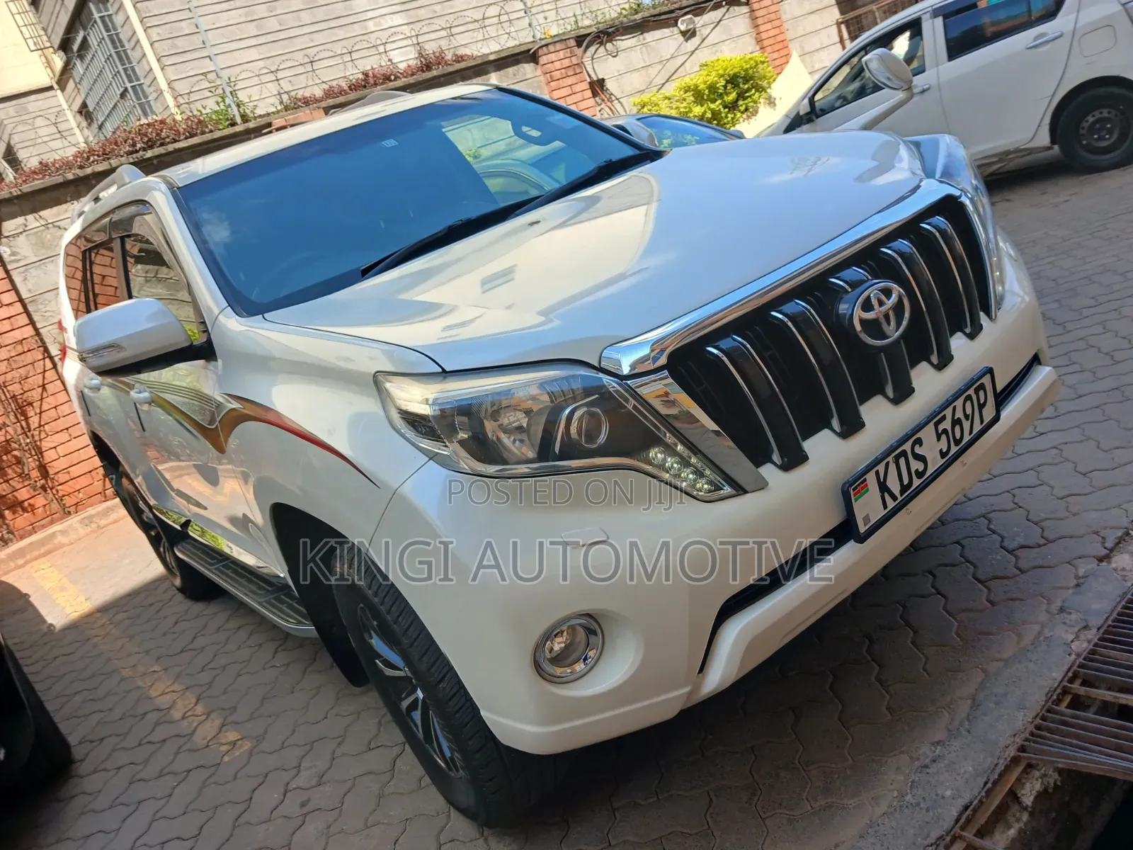 Toyota Land Cruiser 2019 White