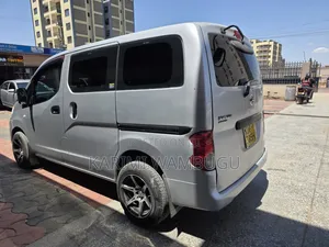 Nissan NP200 2014 Gray