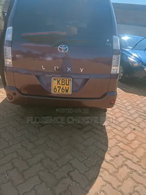 Toyota Voxy 2007 Maroon
