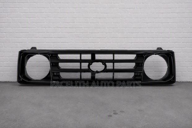 Front Grille Toyota Land Cruiser FJ79 1999 - 2020