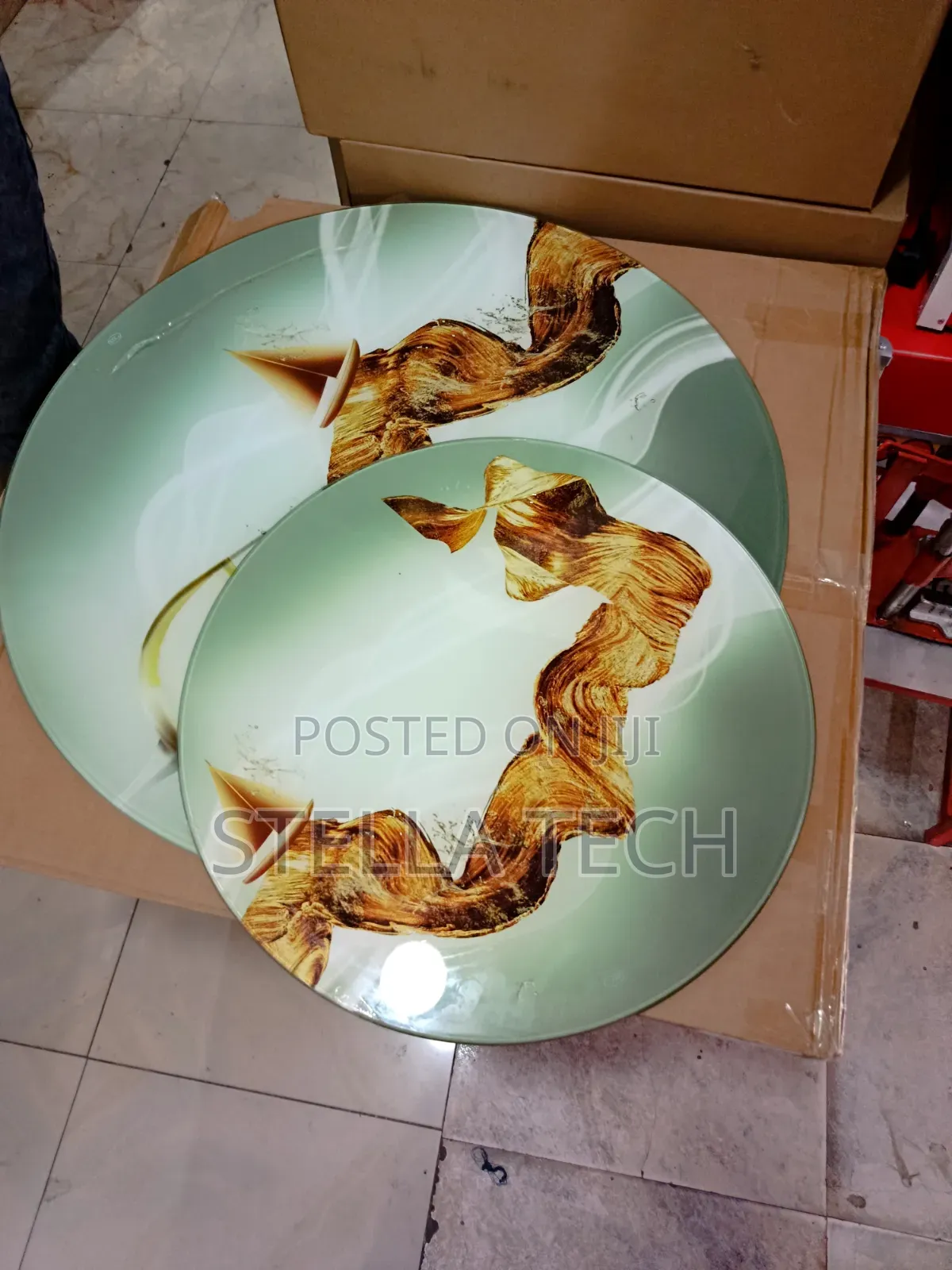2 in 1 Glass Effect Circular Coffee Table