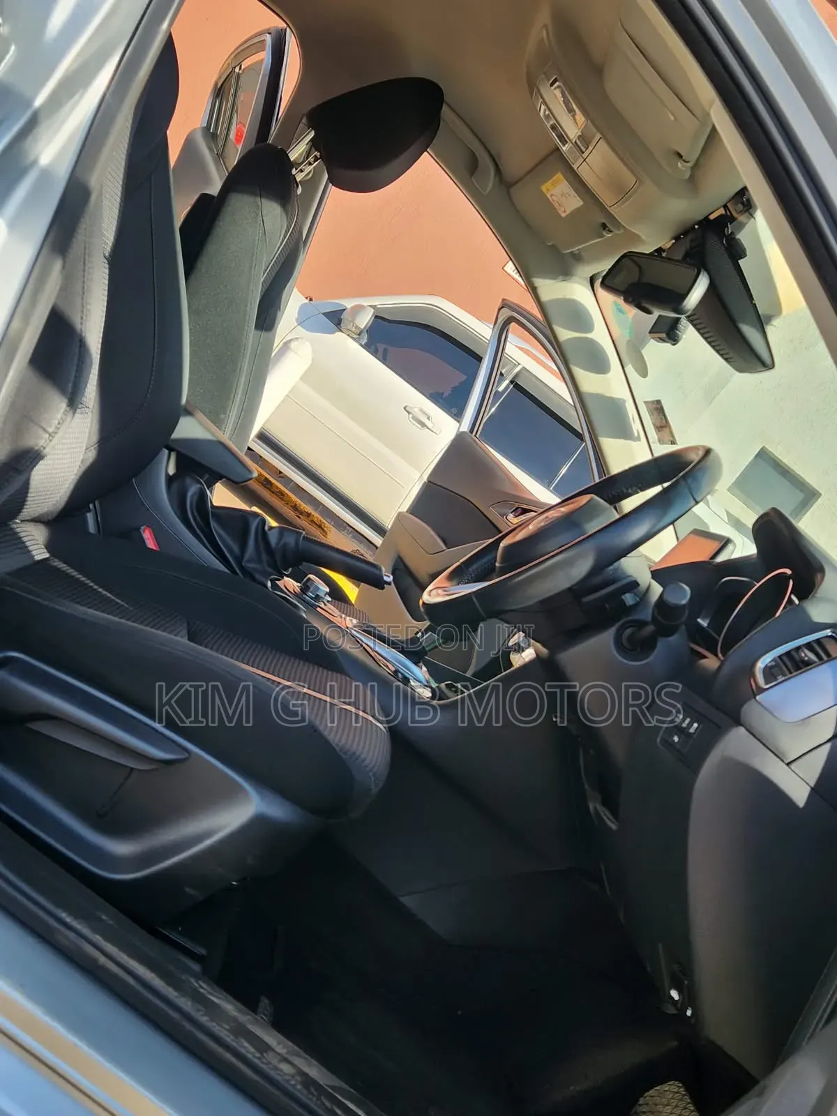 Mazda Axela 2018 Silver