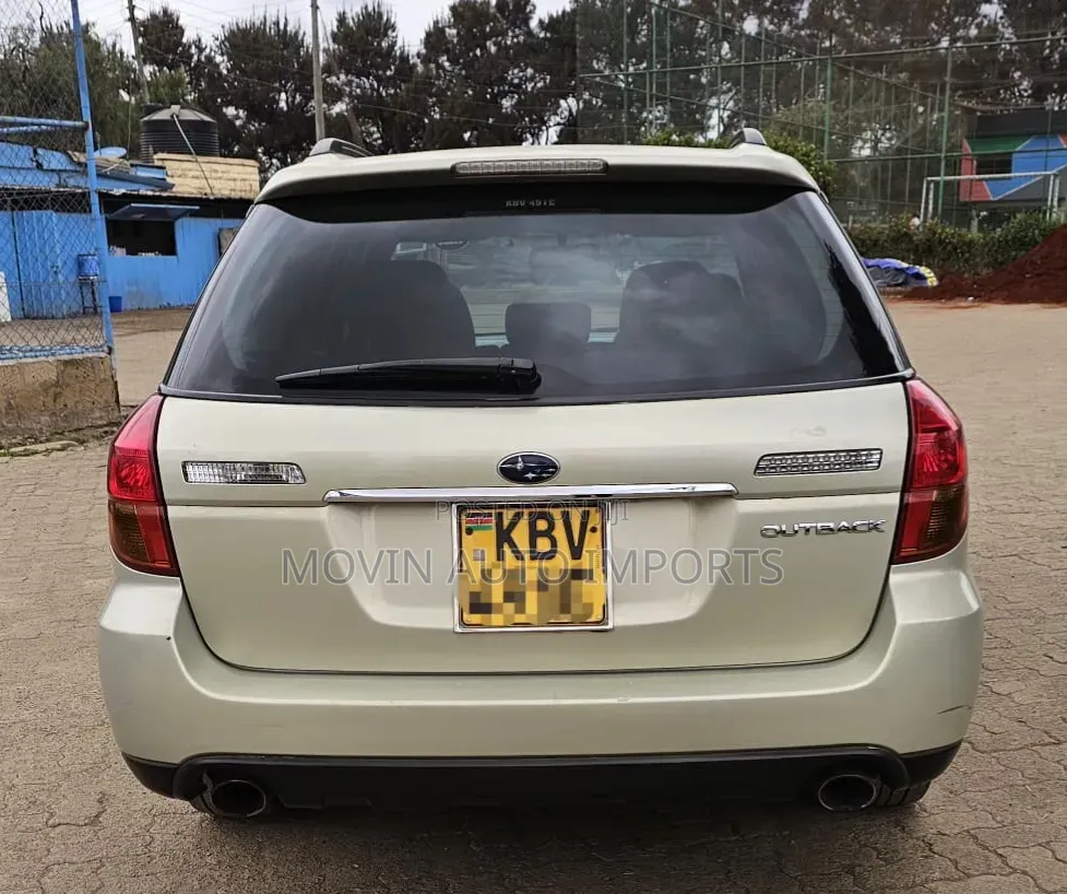 Subaru Outback 2006 Beige