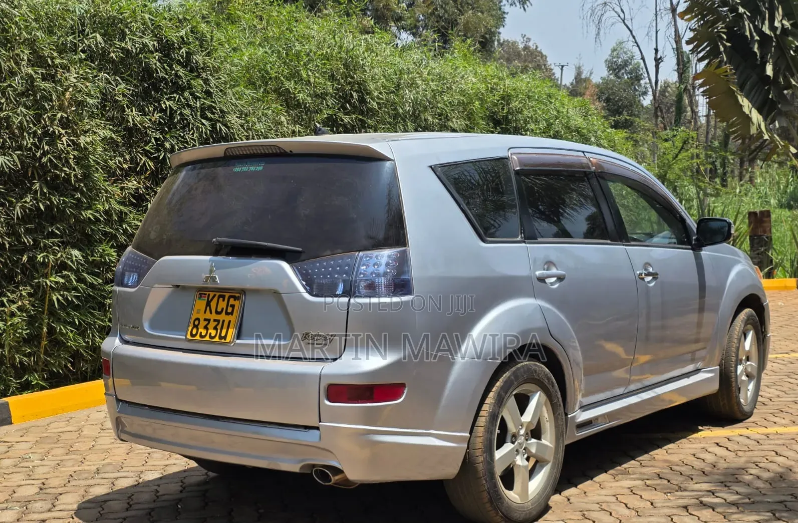 Mitsubishi Outlander 2010 Silver