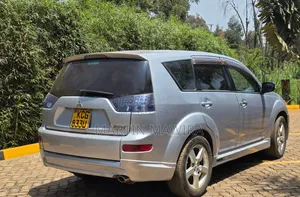 Mitsubishi Outlander 2010 Silver
