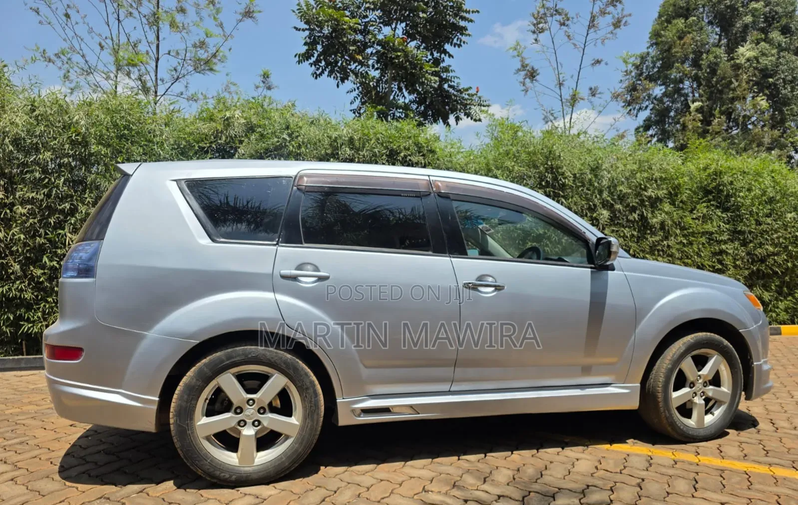 Mitsubishi Outlander 2010 Silver