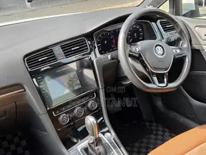 Volkswagen Golf TSI SE FWD 2018 White