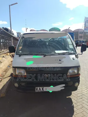 Toyota HiAce 1998 White