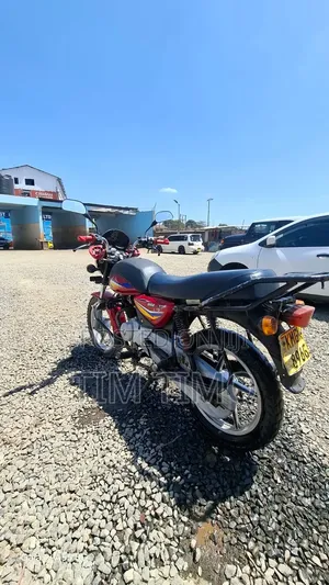 Bajaj Boxer 125 2025 Red