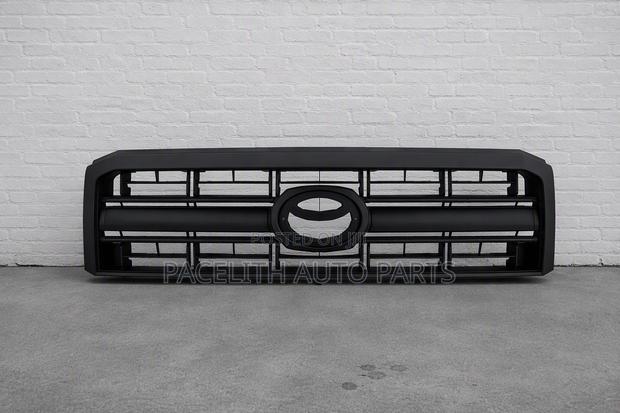 Front Grille Toyota Land Cruiser FJ79 FJ78 2008 - 2020 Black