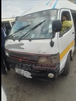 Toyota HiAce 2000 White
