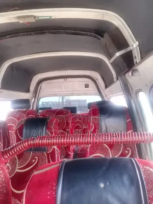 Toyota HiAce 2000 White