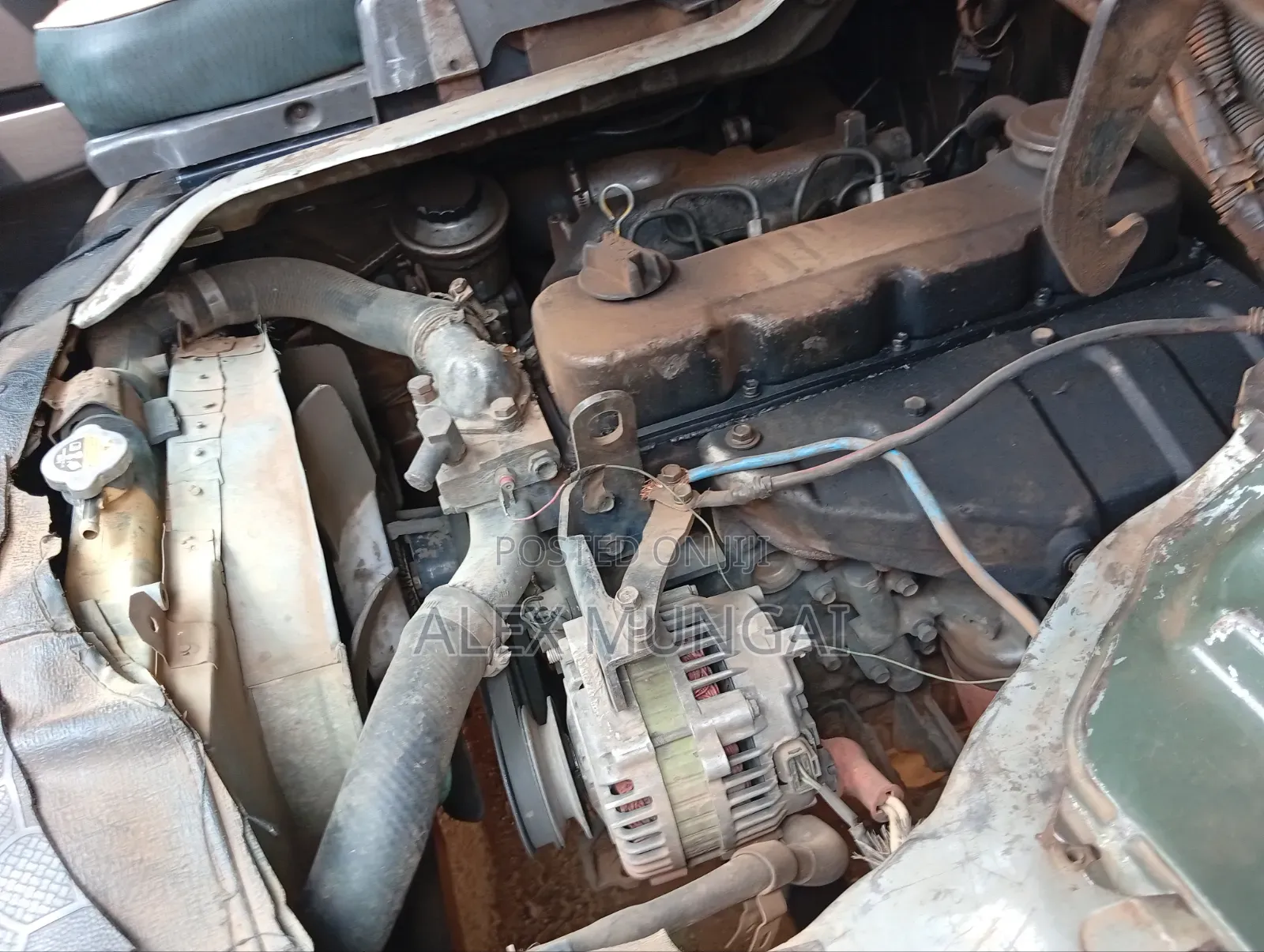 Nissan Caravan (Urvan) 2000 Green