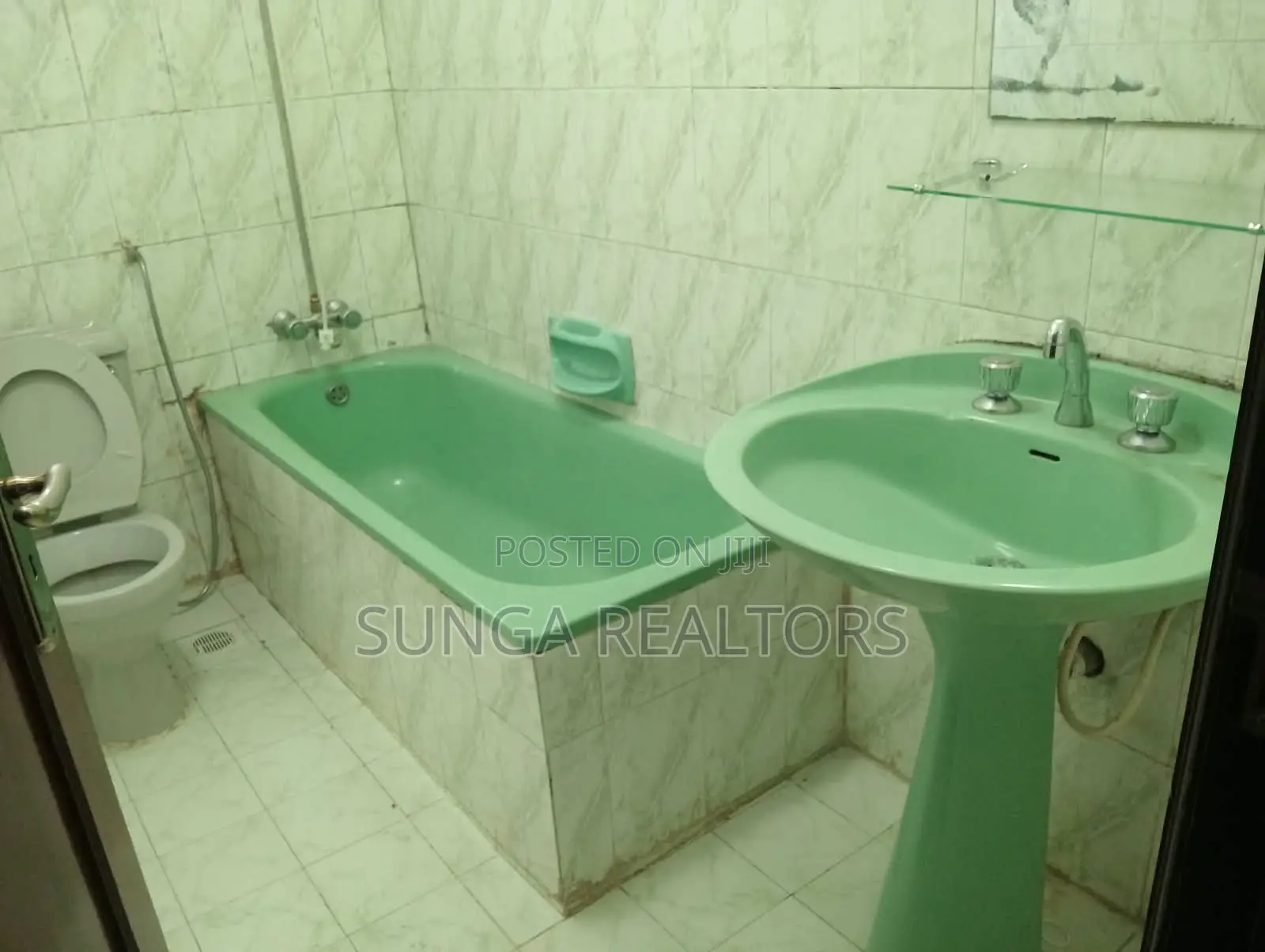 3bdrm Apartment in Raphta Road Area for rent