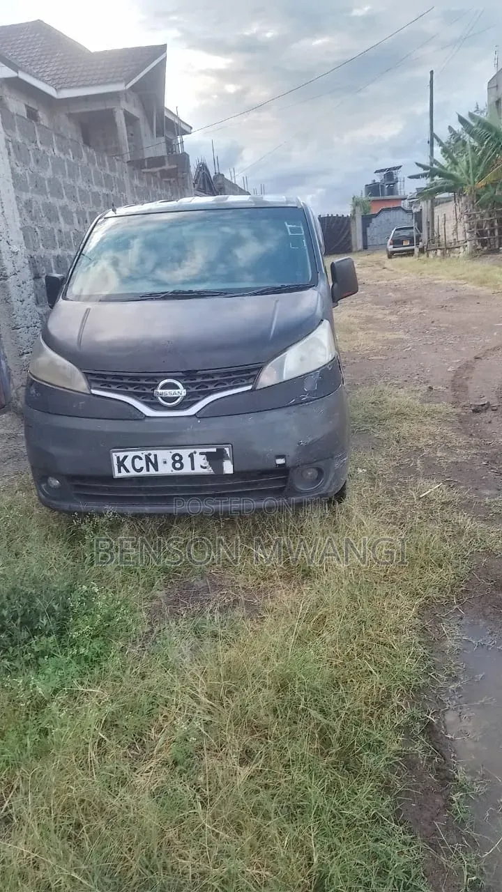 Nissan NP200 2010 Black