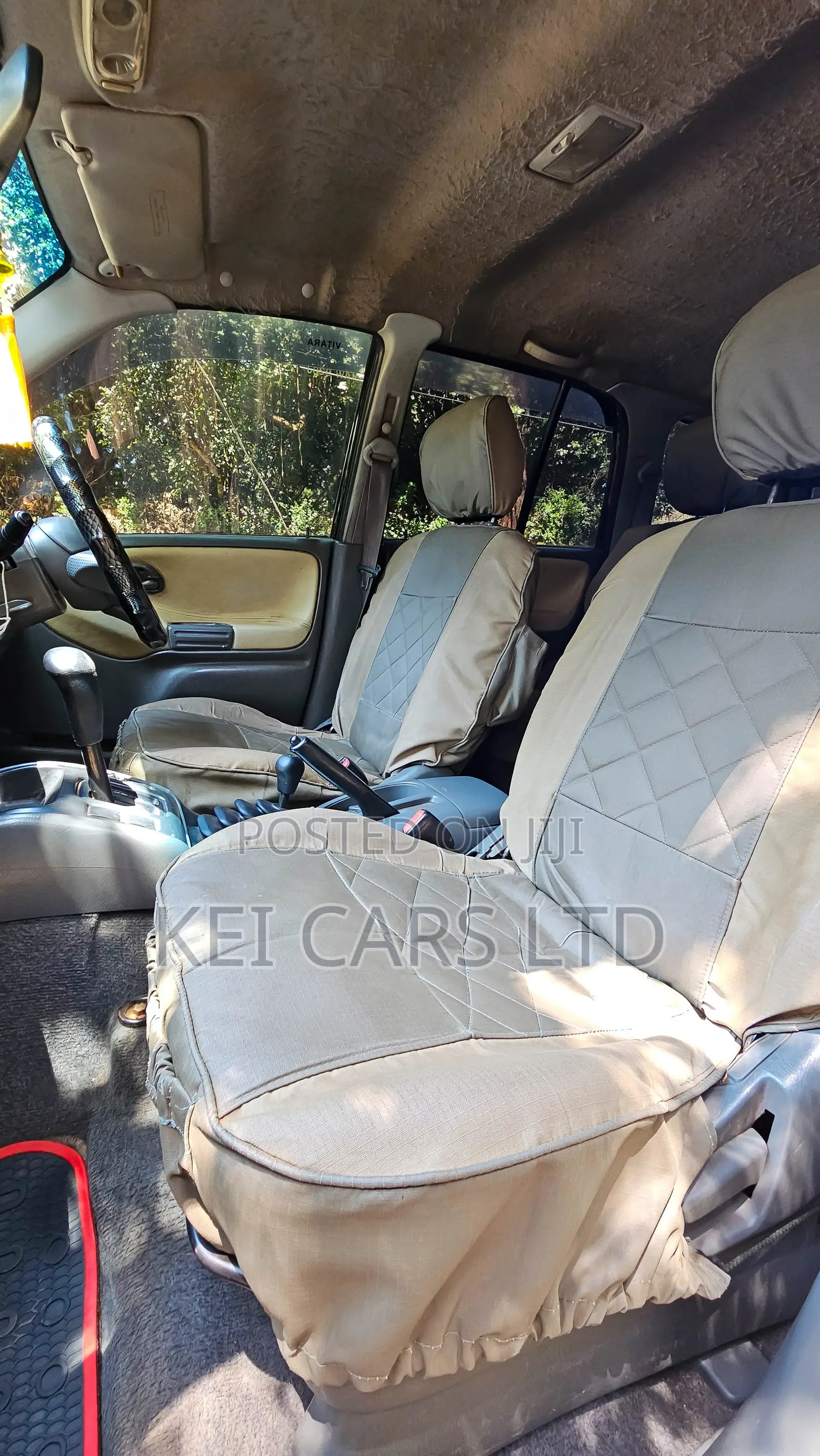 Suzuki Escudo 2000 Gold