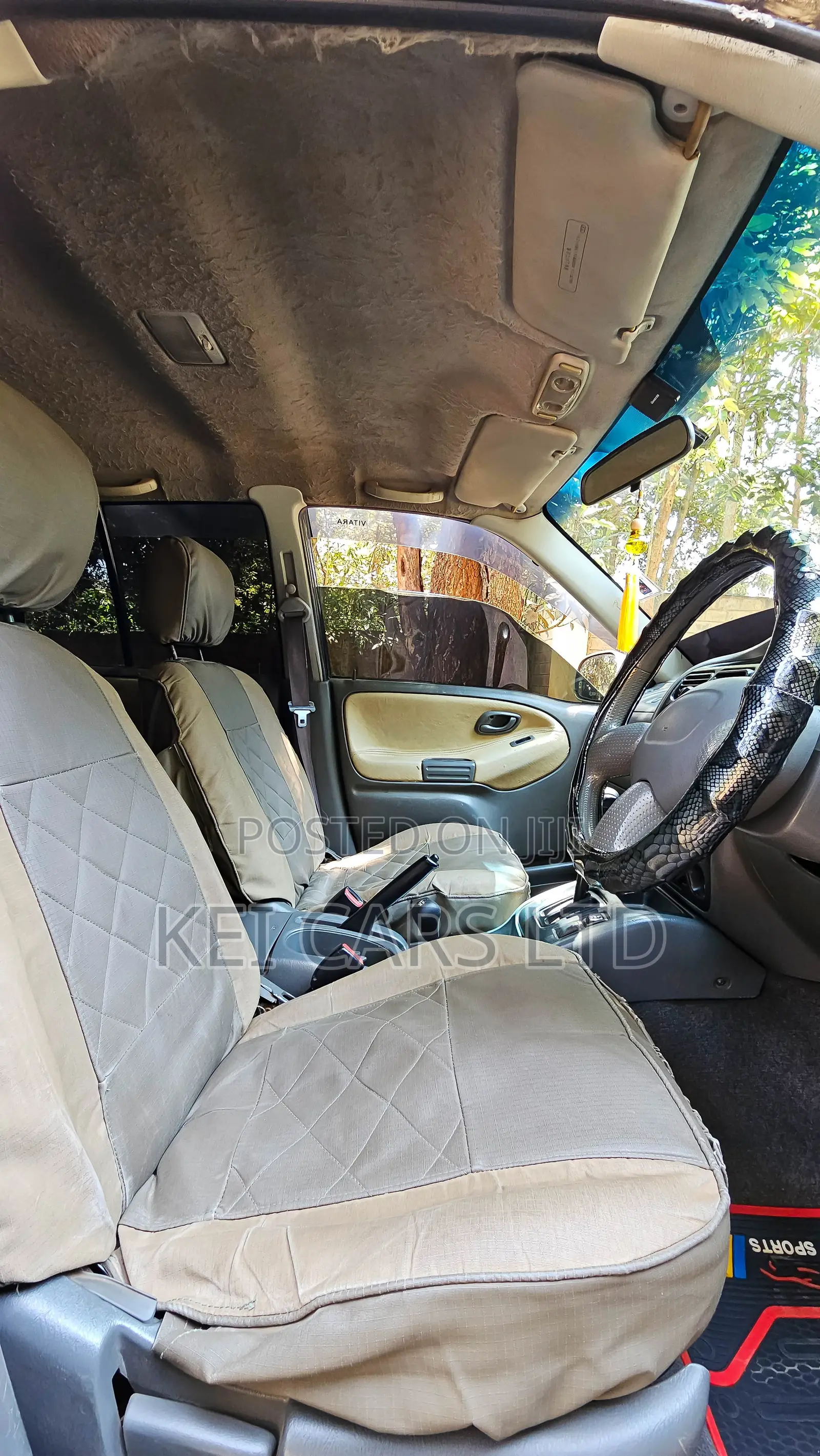 Suzuki Escudo 2000 Gold