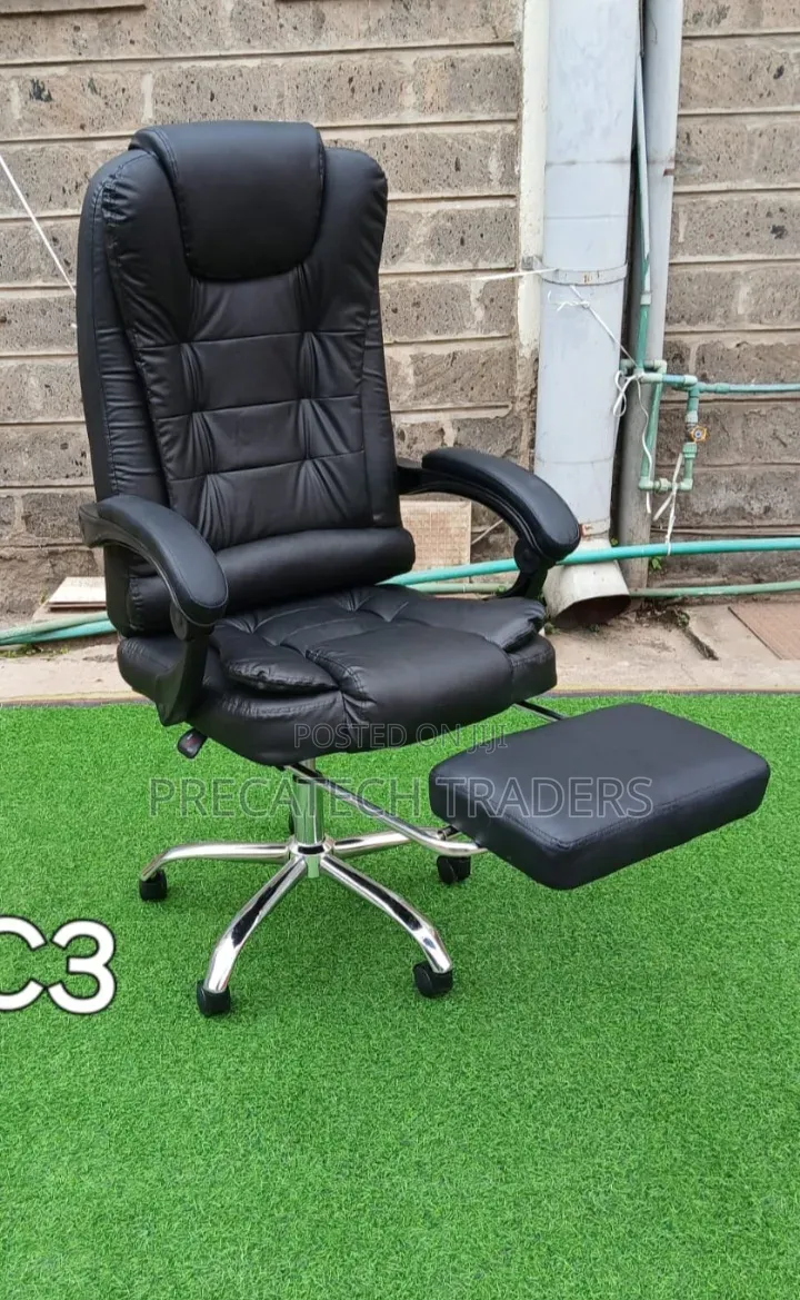Managerial Boss Executive Office Chair With Footrest