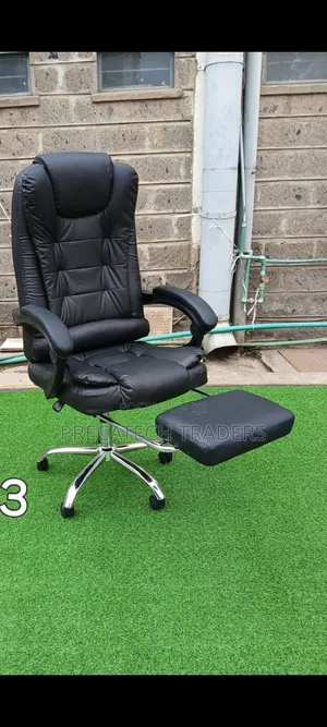 Managerial Boss Executive Office Chair With Footrest