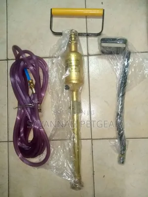 Deluxe Bucket Sprayer or Foot-Operated Livestock/Agricultural Sprayer